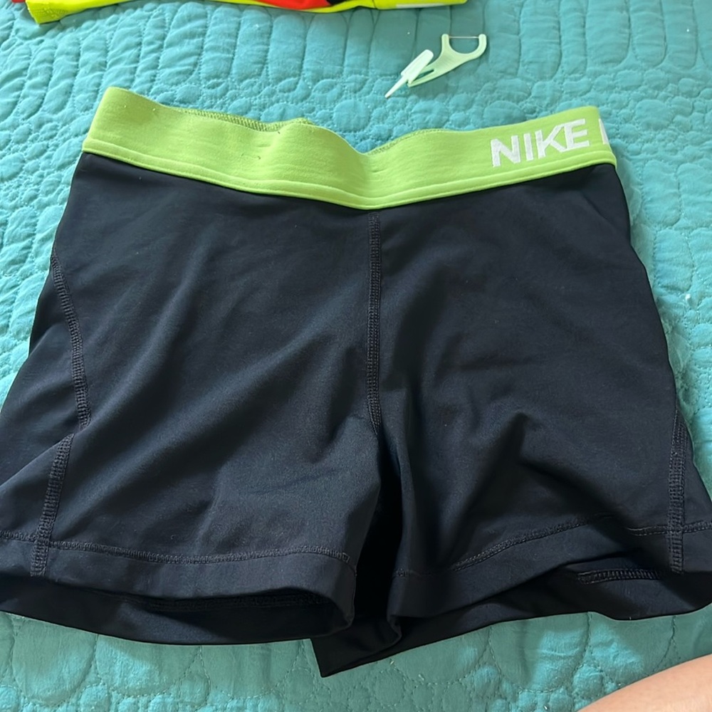 Nike pro size S